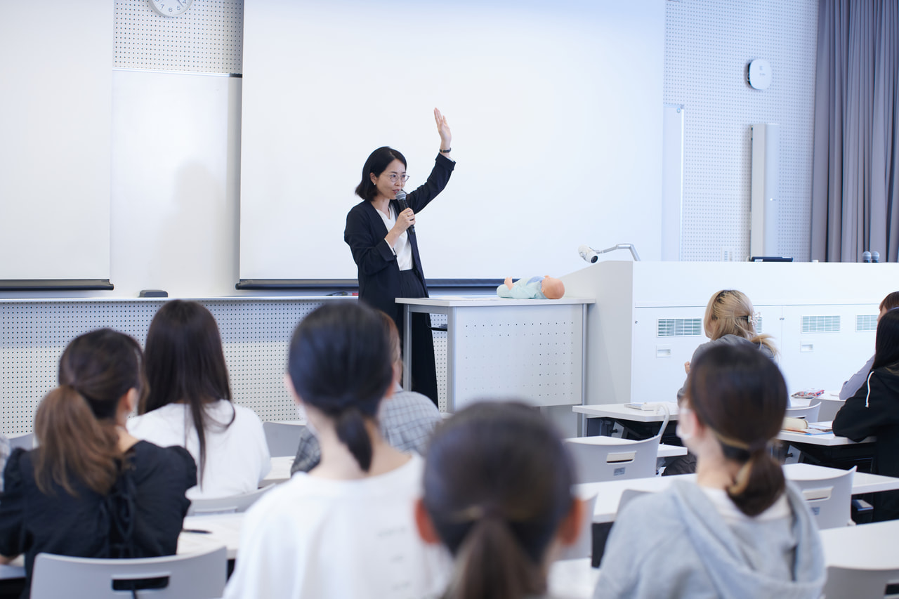 心理学実験IIの授業の様子